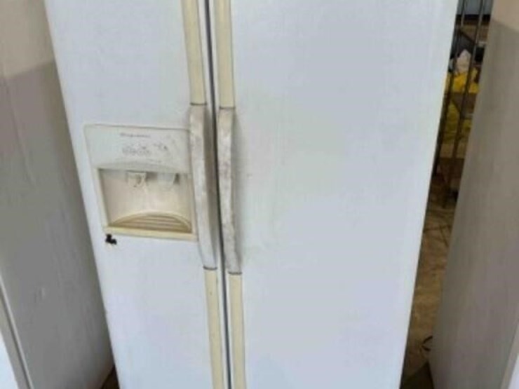 frigidaire-side/side-refrigerator/freezer-image-1
