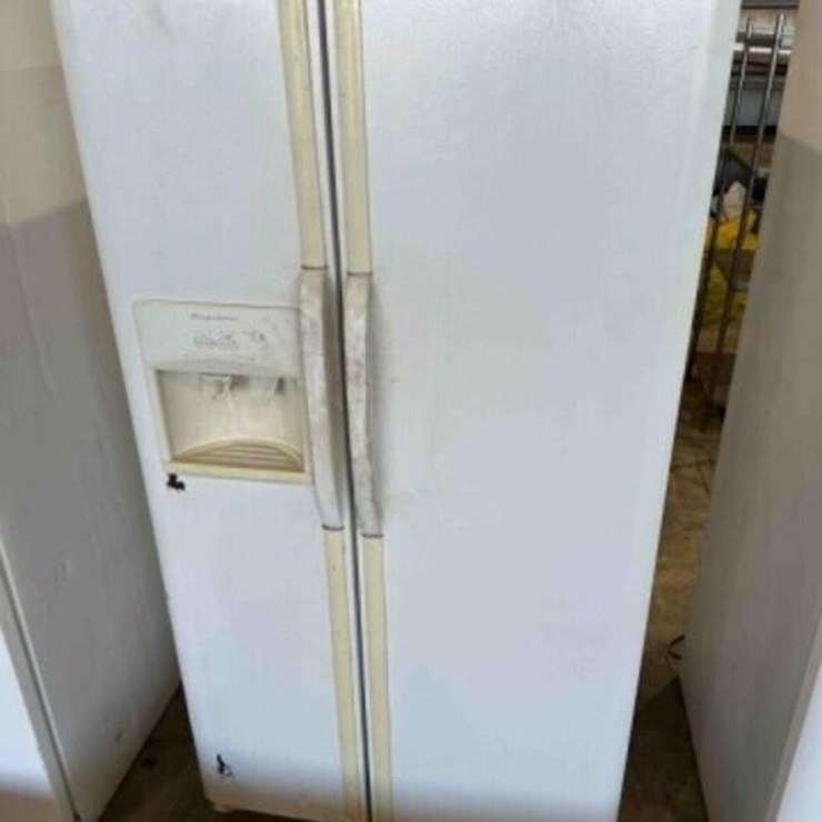 Frigidaire Side/Side Refrigerator/Freezer