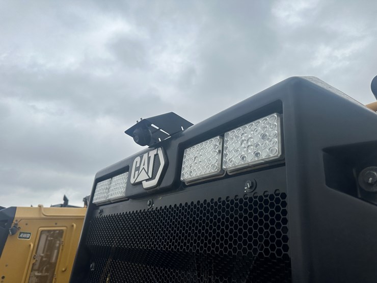 2022-caterpillar-140gc-awd-image-68