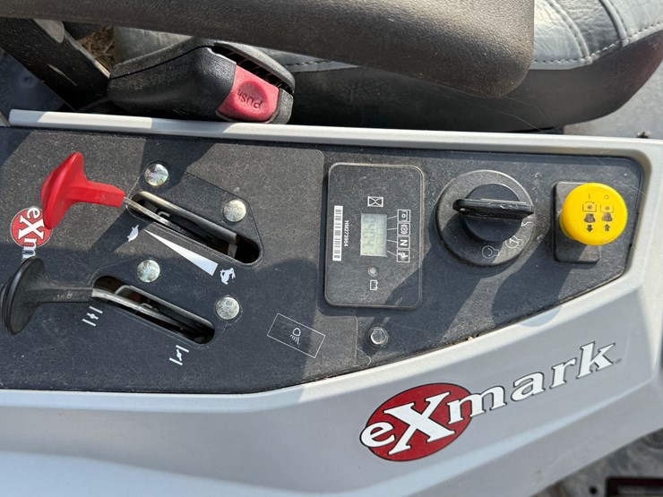 #15-•-ex-mark-e-series-radius-zero-turn-mower-403184477-inv#33267-image-16