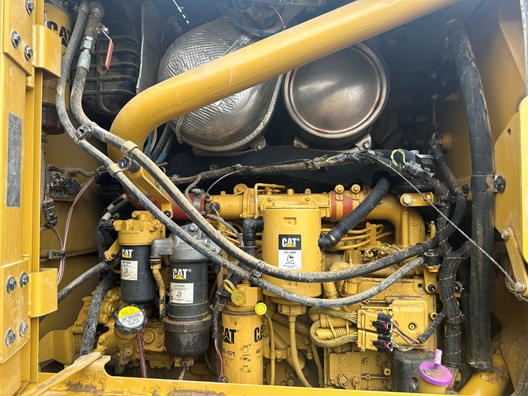2022-caterpillar-140gc-awd-image-91