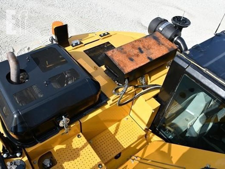 2020-caterpillar-325flcr-image-43