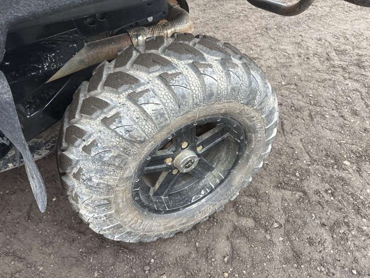 2016-john-deere-gator-image-10