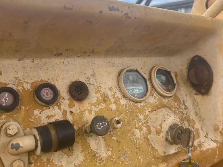 komatsu-d31s-16-image-32