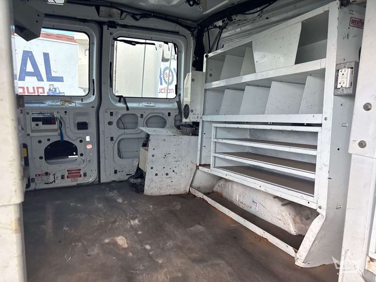 2008-ford-e350-image-15