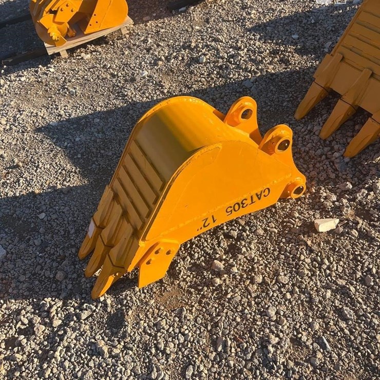 CAT305 12IN EXCAVATOR BUCTET