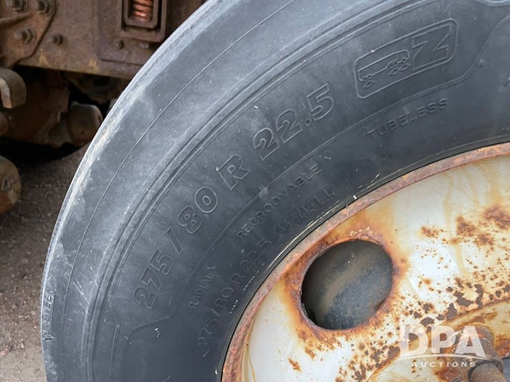 2005-international-7600-image-29