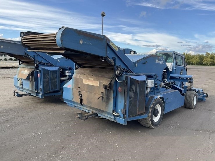 weiss-mcnair-magnum-x-s.p.-nut-harvester,-diesel-image-5