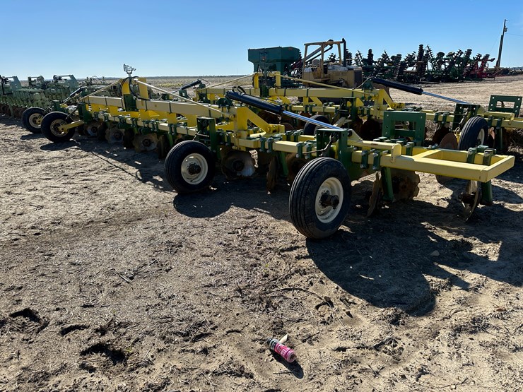 #33730-•-roll-a-cone-16-row-30"-hipper-image-1