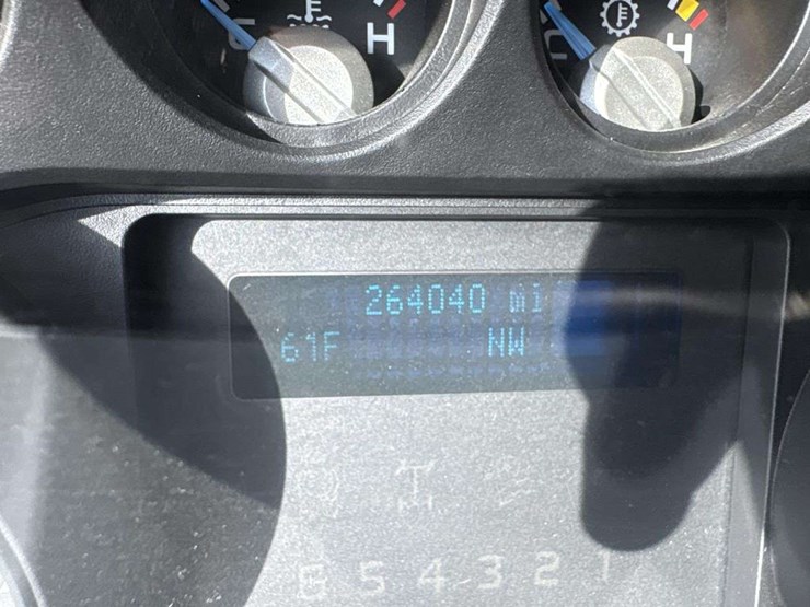 2015-ford-f350-image-30