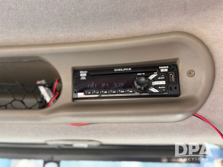 2018-case-ih-340-image-36