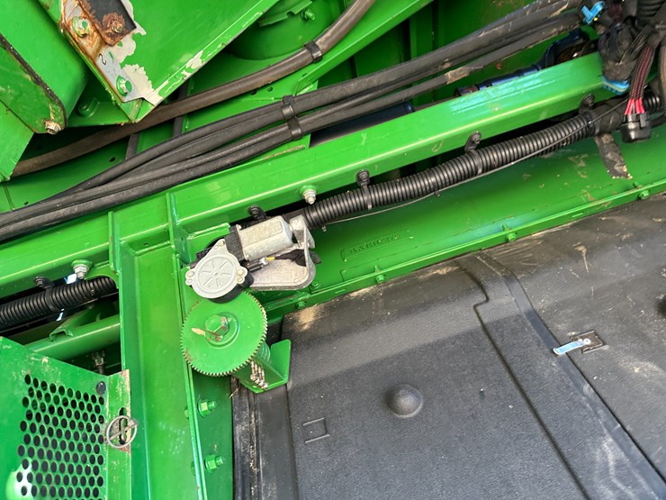 john-deere-s690-image-65