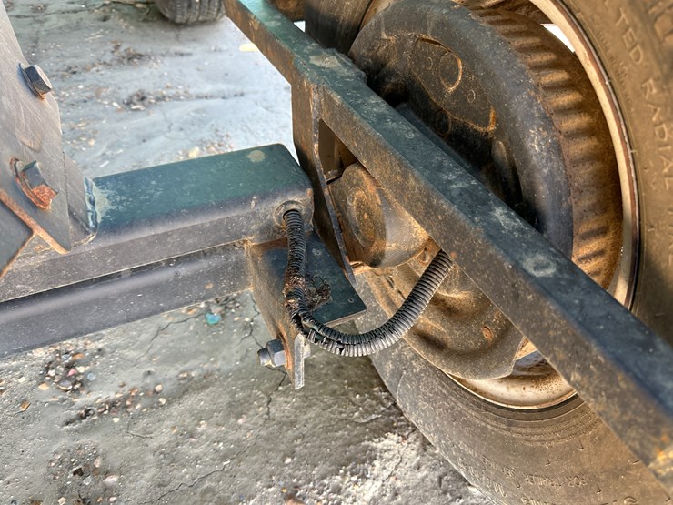 #33721-•-frontier-40'-tri/a-header-trailer-vin:-1m9bd4834as152563-image-10