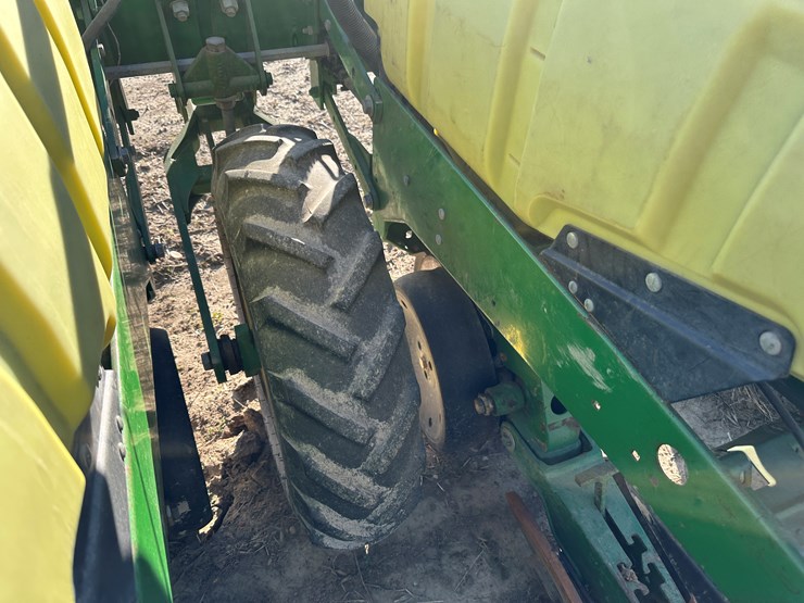 john-deere-1720-image-41