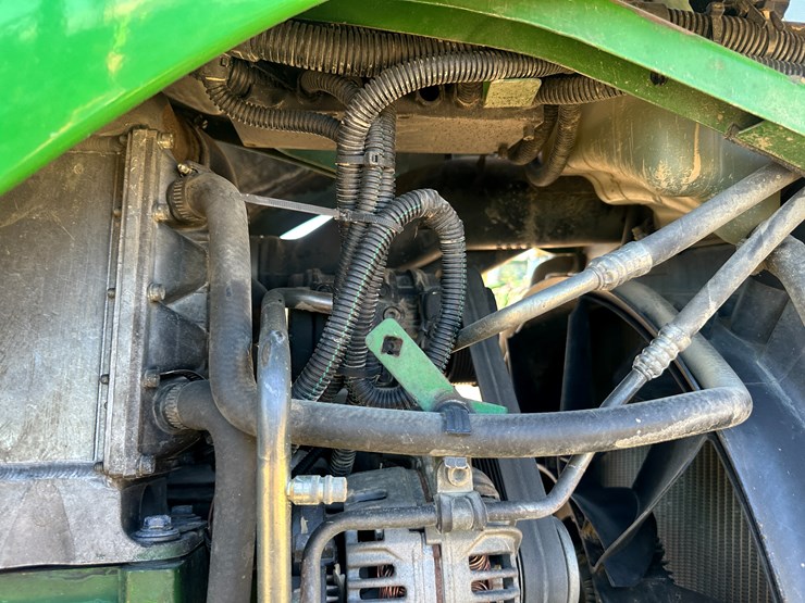 2010-john-deere-7130-image-47