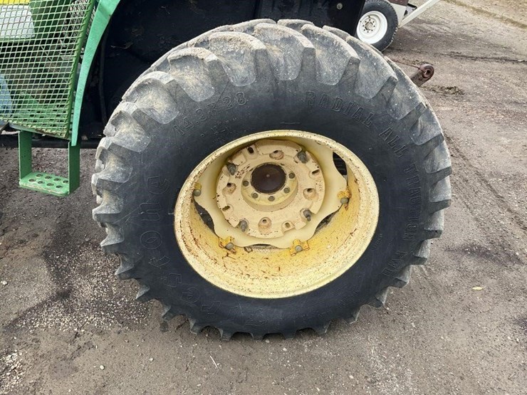 john-deere-5510-image-16