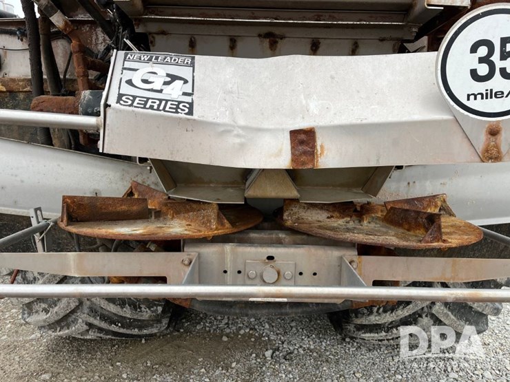 2017-john-deere-f4365-image-33