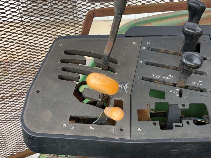 john-deere-6405-image-8