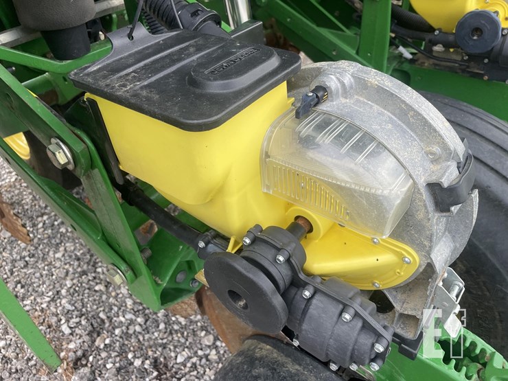 2012-john-deere-1790-image-9