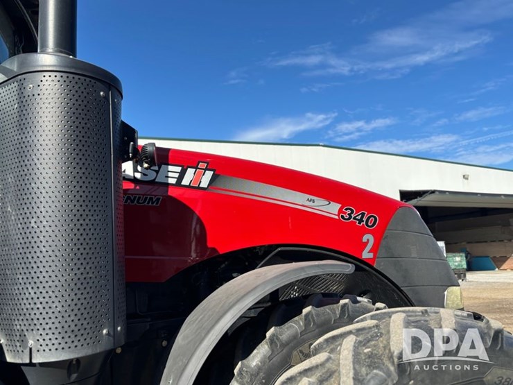 2018-case-ih-340-image-27