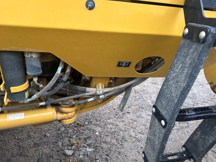 2022-caterpillar-140gc-awd-image-70