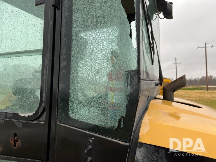 2005-caterpillar-904h-image-32