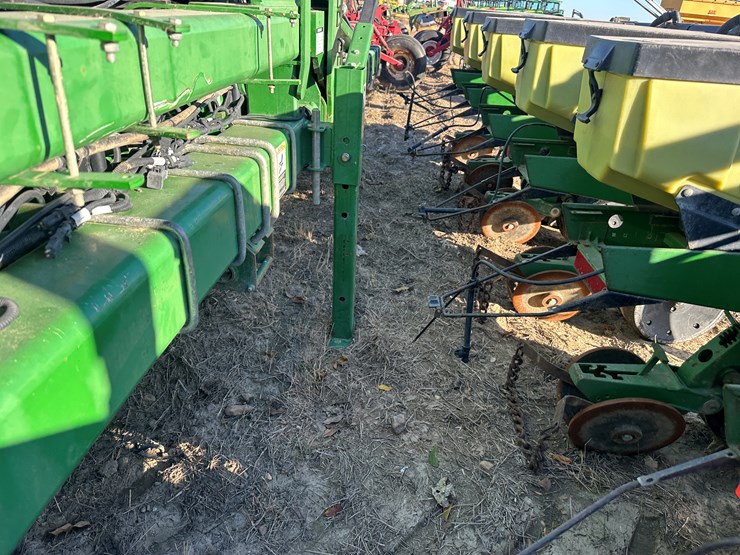 john-deere-1720-image-46