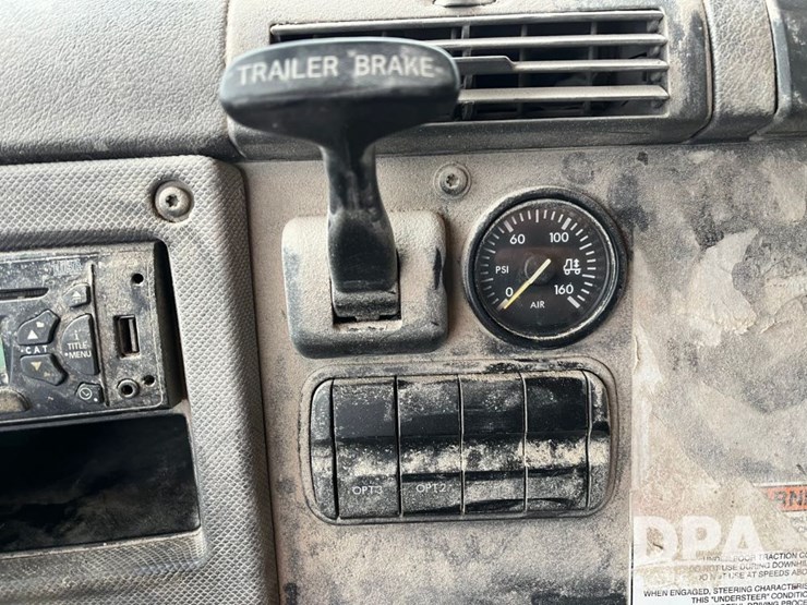 2013-freightliner-truck-(jn3436,-unit-4076)-image-56