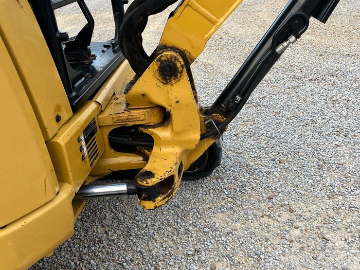 caterpillar-303-image-7