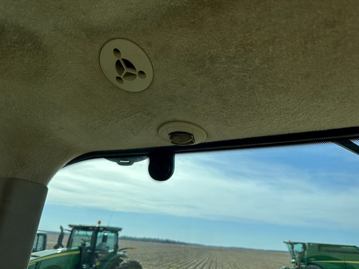 2010-john-deere-8360r-image-64