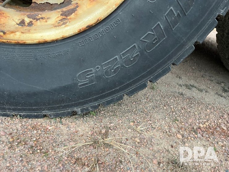 2005-international-7600-image-33