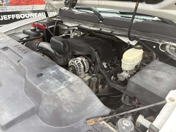 2014-chevrolet-2500-image-21