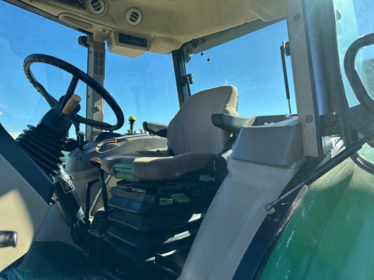 2011-john-deere-5095m-image-53