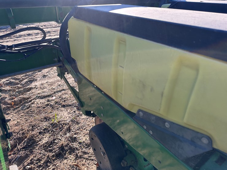 john-deere-1720-image-33