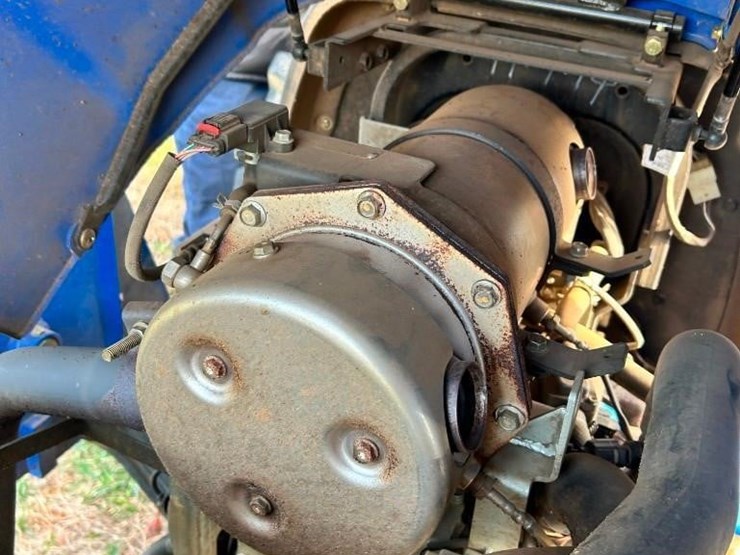 2016-new-holland-workmaster-37-image-49