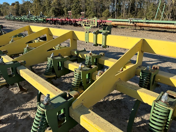 #33746-•-roll-a-cone-12.5'-chisel-plow-10-2397-image-21