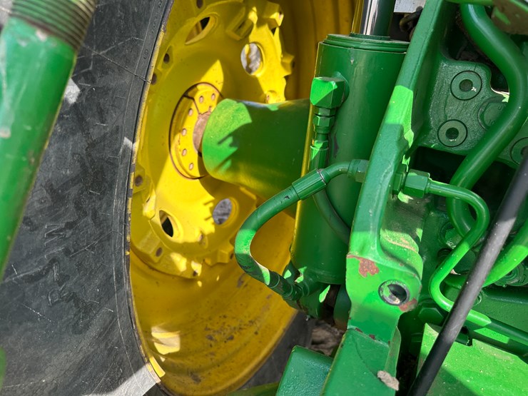2016-john-deere-8320r-image-14