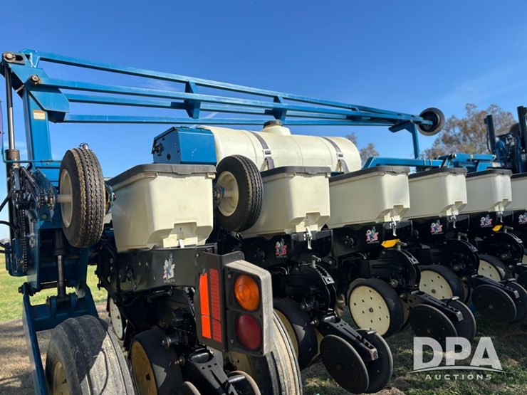 2022-kinze-3600-image-26