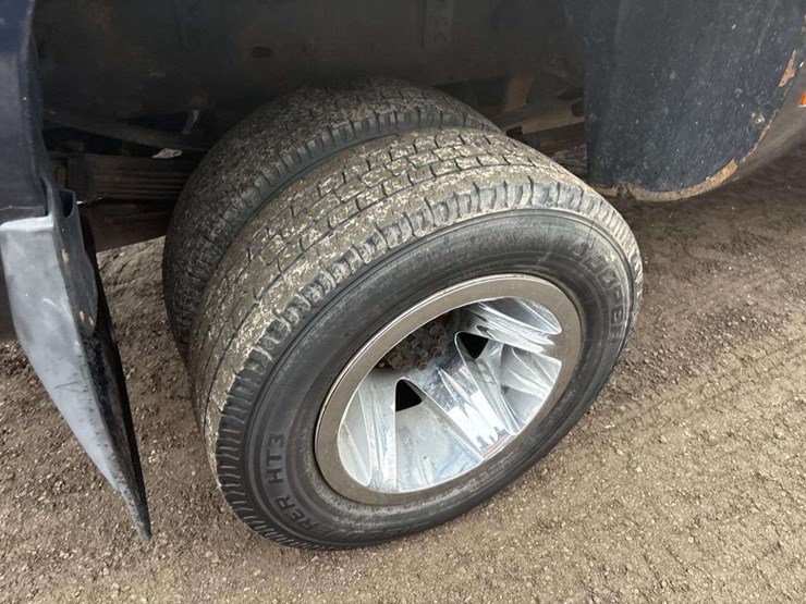 2008-gmc-3500-image-10