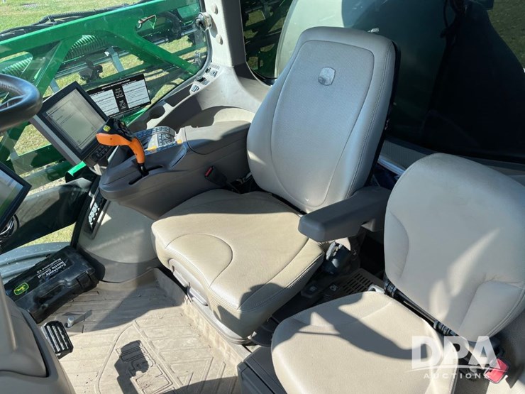2021-john-deere-r4044-image-69