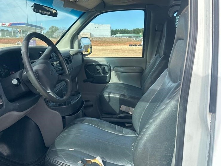 1998-chevrolet-express-1500-image-22