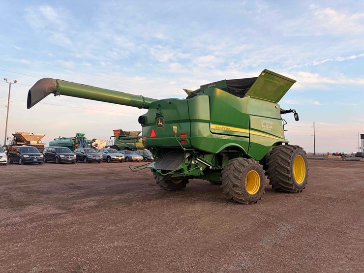 2024-john-deere-s770-image-3