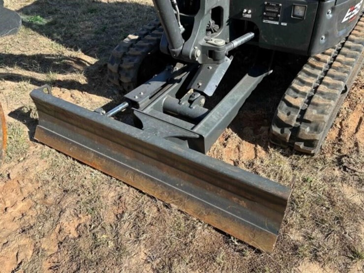 5802024-bobcat-e38-mini-excavator-image-6