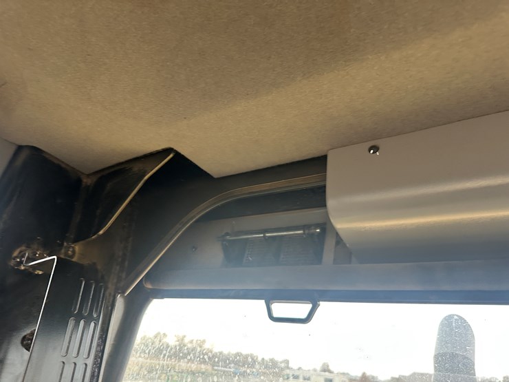 2022-caterpillar-140gc-image-98