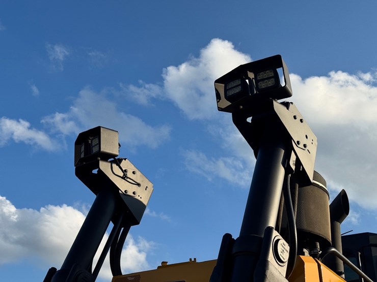 2019-caterpillar-d8t-image-53