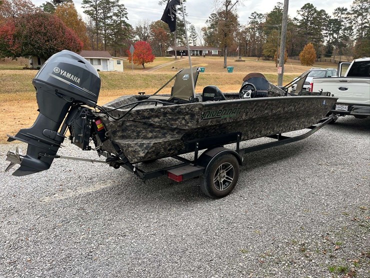 2022-havoc-river-rat-1756-step-transon-boat-image-14