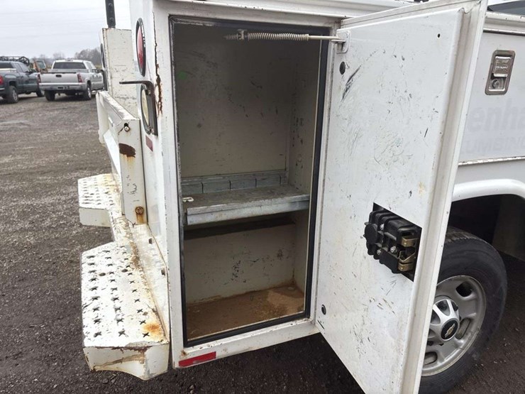 2014-chevrolet-2500-image-17