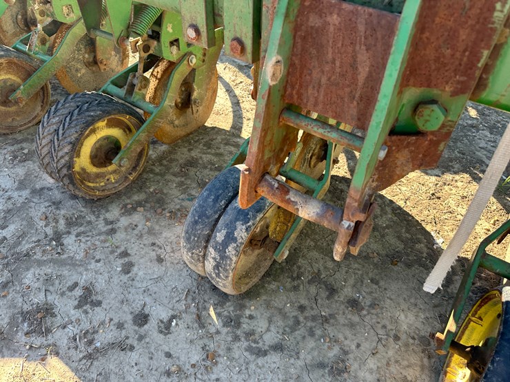 john-deere-16-image-51