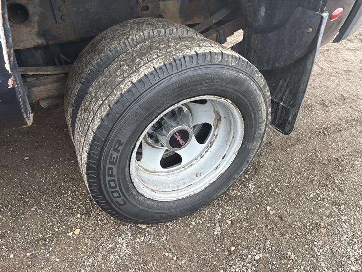 2008-gmc-3500-image-9