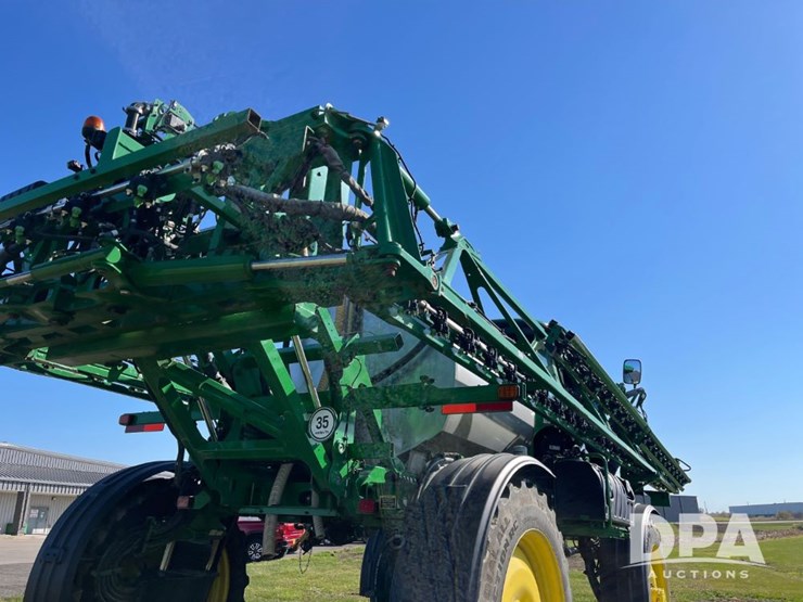 2021-john-deere-r4044-image-42